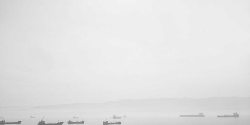 告别视疲劳：解锁穴位按摩与食疗的天然护眼法，尽享久久愉悦的休闲生活